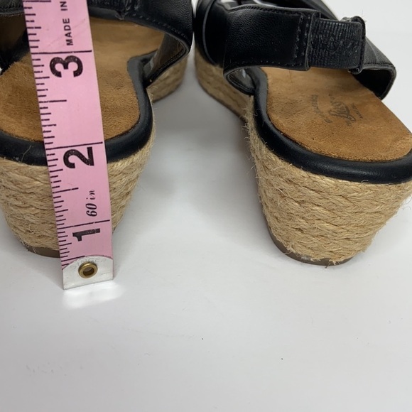 G.H. BASS & Co. Black Wedge Sandals Size 6.5 - Picture 12 of 16